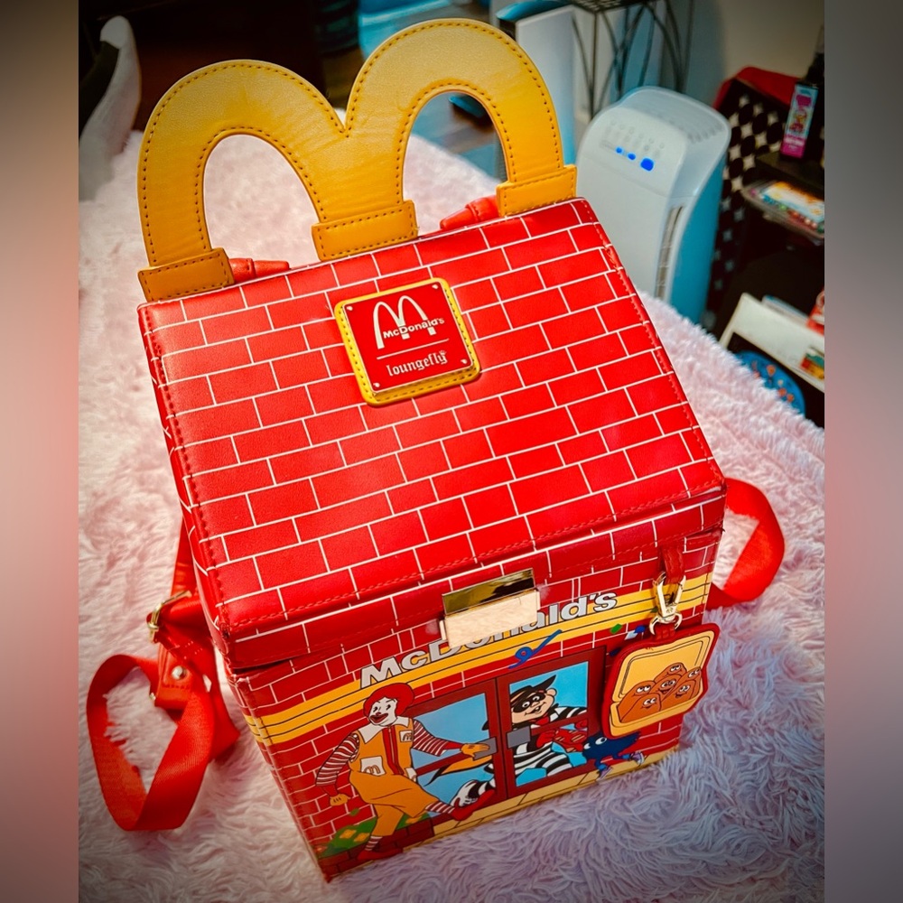 LOUNGEFLY MCDONALDS RESTAURANT BACKPACK/COLLECTOR BAG /